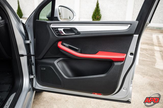 2015 Porsche Macan Turbo 2015 Porsche Macan Turbo