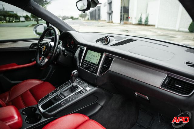 2015 Porsche Macan Turbo 2015 Porsche Macan Turbo