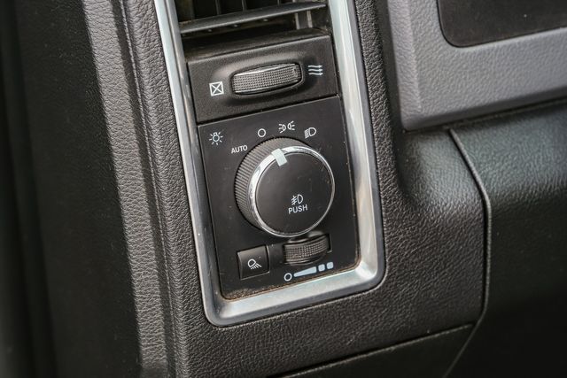 2015 Ram 1500 Lone Star PREMIUM / CLEAN CARFAX / RWD QUAD CAB | Austin, TX | Rocky Mountain Truck Stop Austin 2015 Ram 1500 Lone Star PREMIUM / CLEAN CARFAX / RWD QUAD CAB | Austin, TX | Rocky Mountain Truck Stop Austin