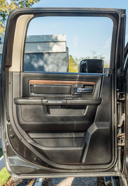 2015 Ram 3500 Laramie MEGA CAB 4X4 W/ UPGRADES / CLEAN CARFAX | Austin, TX | Rocky Mountain Truck Stop Austin 2015 Ram 3500 Laramie MEGA CAB 4X4 W/ UPGRADES / CLEAN CARFAX | Austin, TX | Rocky Mountain Truck Stop Austin