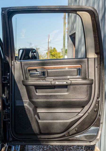 2015 Ram 3500 Laramie MEGA CAB 4X4 W/ UPGRADES / CLEAN CARFAX | Austin, TX | Rocky Mountain Truck Stop Austin 2015 Ram 3500 Laramie MEGA CAB 4X4 W/ UPGRADES / CLEAN CARFAX | Austin, TX | Rocky Mountain Truck Stop Austin