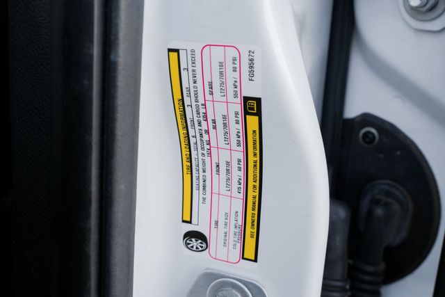 2015 Ram 3500 Tradesman CREW CAB SRW 4X4 / CLEAN CARFAX | Austin, TX | Rocky Mountain Truck Stop Austin 2015 Ram 3500 Tradesman CREW CAB SRW 4X4 / CLEAN CARFAX | Austin, TX | Rocky Mountain Truck Stop Austin