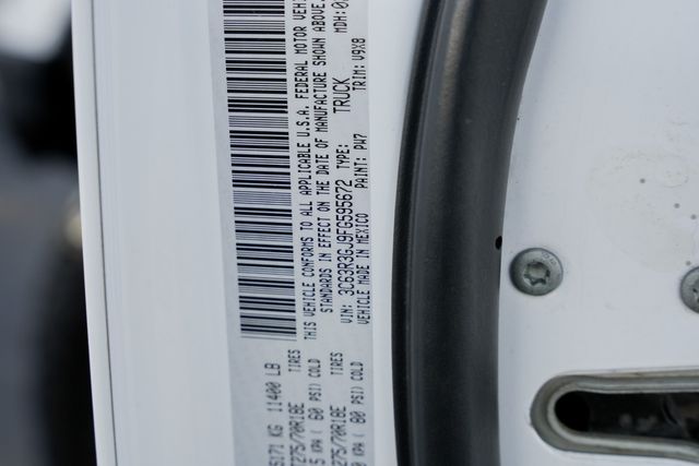 2015 Ram 3500 Tradesman CREW CAB SRW 4X4 / CLEAN CARFAX | Austin, TX | Rocky Mountain Truck Stop Austin