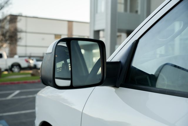 2015 Ram 3500 Tradesman CREW CAB SRW 4X4 / CLEAN CARFAX | Austin, TX | Rocky Mountain Truck Stop Austin