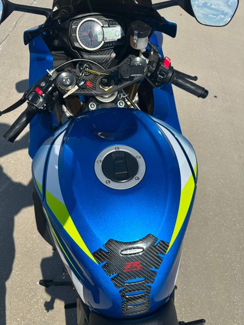 2015 Suzuki GSX-R 750 | Dania Beach, Florida | Top Gear Inc. 2015 Suzuki GSX-R 750 | Dania Beach, Florida | Top Gear Inc.