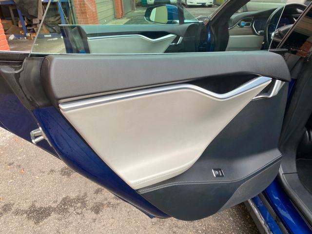 2015 Tesla Model S P85D | New Brunswick, New Jersey | Brilliant Auto Sales 2015 Tesla Model S P85D | New Brunswick, New Jersey | Brilliant Auto Sales