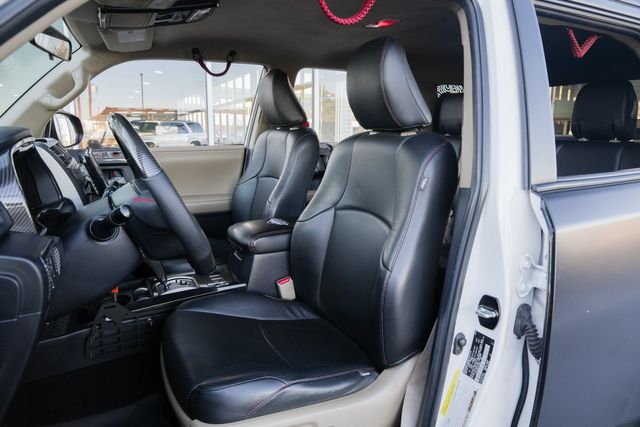 2015 Toyota 4Runner SR5 W/ UPGRADES / CLEAN CARFAX | Austin, TX | Rocky Mountain Truck Stop Austin