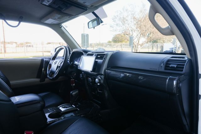 2015 Toyota 4Runner SR5 W/ UPGRADES / CLEAN CARFAX | Austin, TX | Rocky Mountain Truck Stop Austin 2015 Toyota 4Runner SR5 W/ UPGRADES / CLEAN CARFAX | Austin, TX | Rocky Mountain Truck Stop Austin