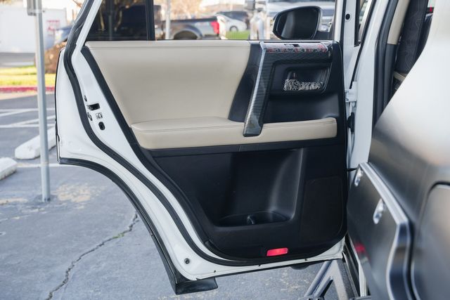 2015 Toyota 4Runner SR5 W/ UPGRADES / CLEAN CARFAX | Austin, TX | Rocky Mountain Truck Stop Austin