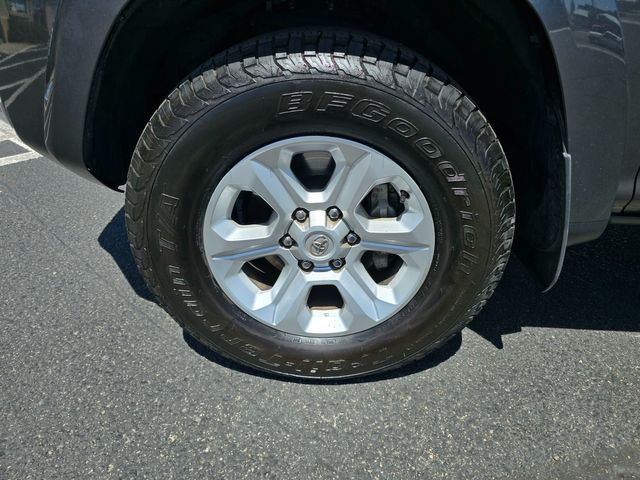 2015 Toyota 4Runner SR5 2015 Toyota 4Runner SR5