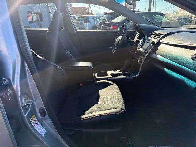 2015 Toyota Camry SE