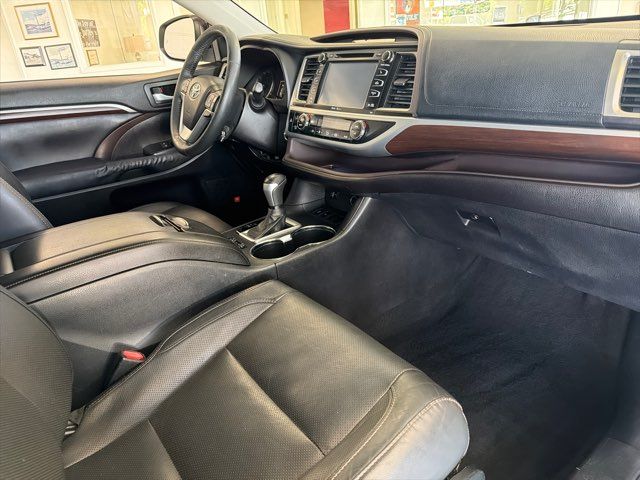 2015 Toyota Highlander Limited | Rome, GA | Knight's Car Store