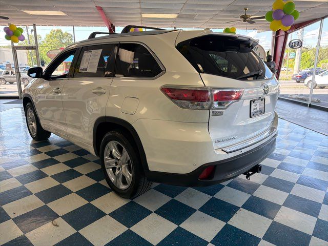 2015 Toyota Highlander Limited | Rome, GA | Knight's Car Store 2015 Toyota Highlander Limited | Rome, GA | Knight's Car Store