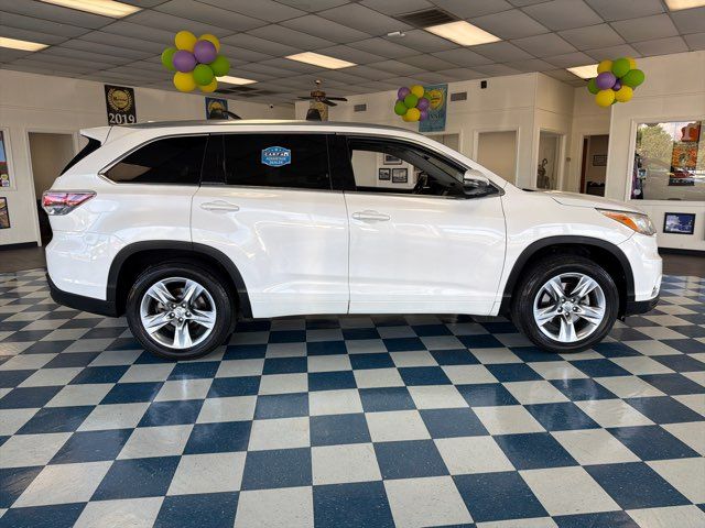 2015 Toyota Highlander Limited | Rome, GA | Knight's Car Store 2015 Toyota Highlander Limited | Rome, GA | Knight's Car Store