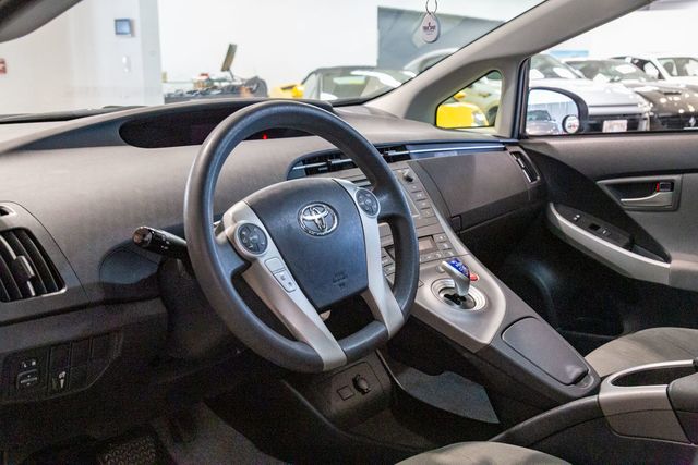 2015 Toyota Prius 2 hybrid
