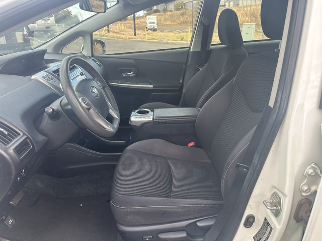 2015 Toyota Prius v Three | Ashland, OR | Ashland Motor Company 2015 Toyota Prius v Three | Ashland, OR | Ashland Motor Company