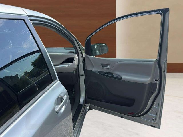 2015 Toyota Sienna LE 8-Passenger | Alpharetta, GA | Star Motors 2015 Toyota Sienna LE 8-Passenger | Alpharetta, GA | Star Motors