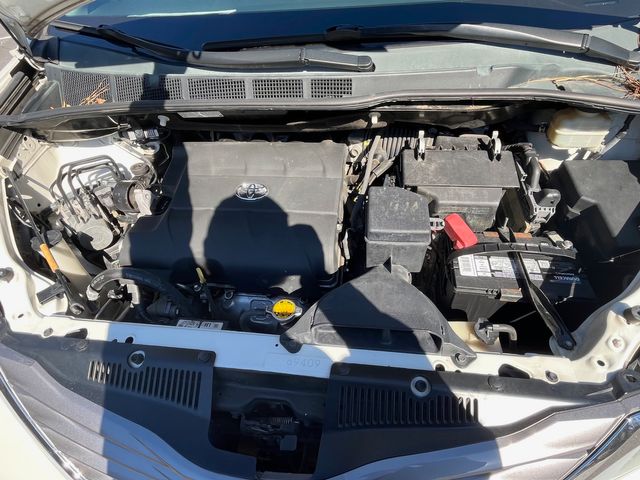 2015 Toyota Sienna XLE Premium 8-Passenger | Atlanta, Georgia | Anything Automotive