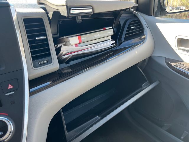 2015 Toyota Sienna XLE Premium 8-Passenger | Atlanta, Georgia | Anything Automotive