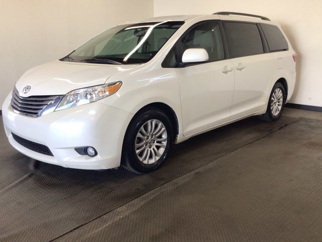 2015 Toyota Sienna XLE 8-Passenger