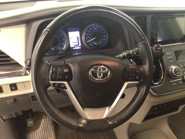 2015 Toyota Sienna XLE 8-Passenger