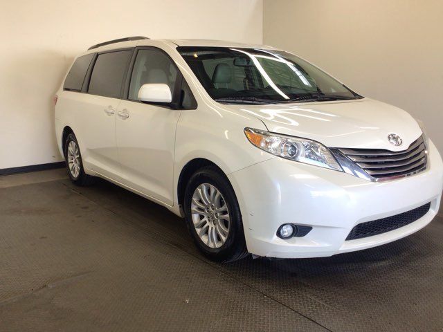 2015 Toyota Sienna XLE 8-Passenger | Cincinnati, OH | Midwest Automotive Connection