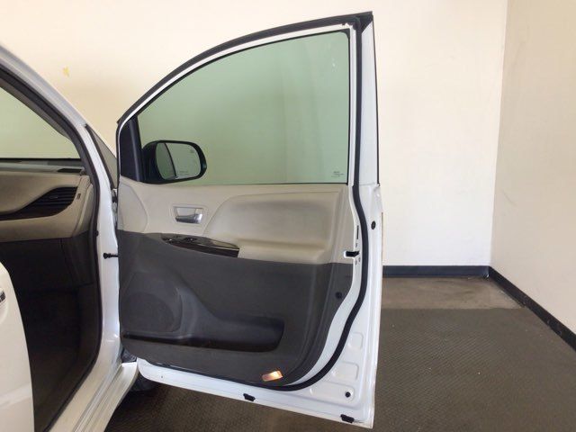 2015 Toyota Sienna XLE 8-Passenger