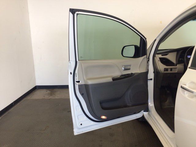 2015 Toyota Sienna XLE 8-Passenger