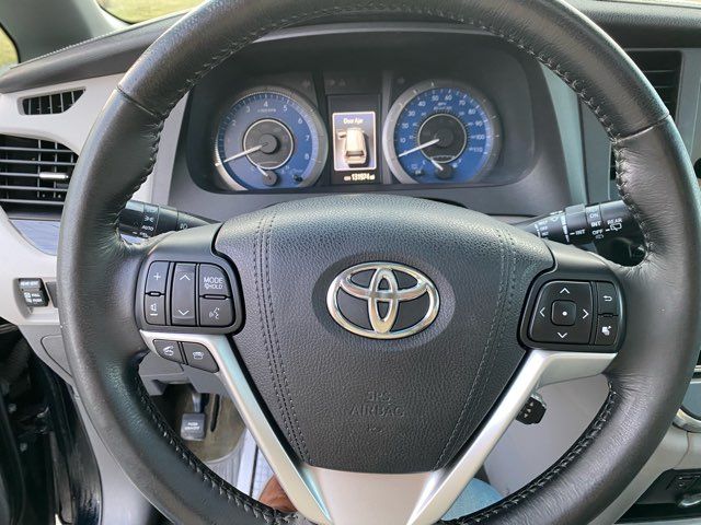 2015 Toyota Sienna XLE Premium 8-Passenger | Ephrata, PA | Pine Tree Motors