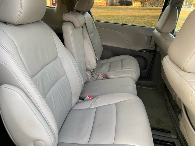 2015 Toyota Sienna XLE Premium 8-Passenger | Ephrata, PA | Pine Tree Motors