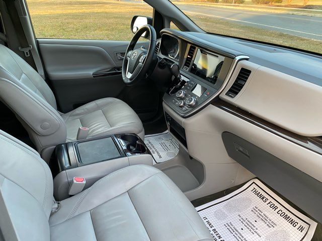 2015 Toyota Sienna XLE Premium 8-Passenger | Ephrata, PA | Pine Tree Motors