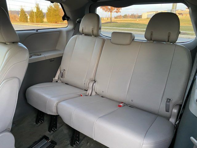 2015 Toyota Sienna XLE Premium 8-Passenger | Ephrata, PA | Pine Tree Motors 2015 Toyota Sienna XLE Premium 8-Passenger | Ephrata, PA | Pine Tree Motors