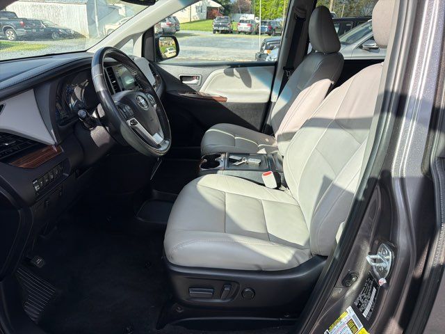 2015 Toyota Sienna XLE Premium 7-Passenger