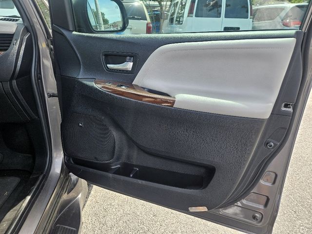 2015 Toyota Sienna Limited Wheelchair Van Handicap Ramp Van