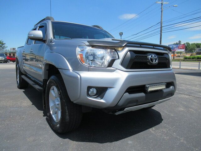 2015 Toyota Tacoma 4WD Double Cab V6 AT | Jefferson City, TN | Farris Motor Company in Jefferson City, TN 37760