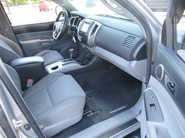 2015 Toyota Tacoma 4WD Double Cab V6 AT