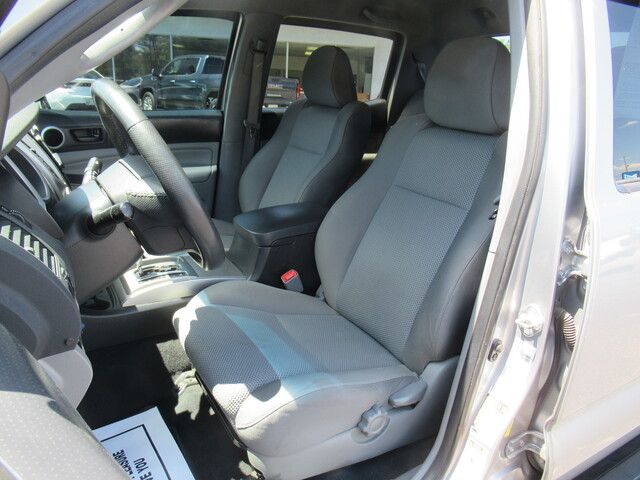 2015 Toyota Tacoma 4WD Double Cab V6 AT