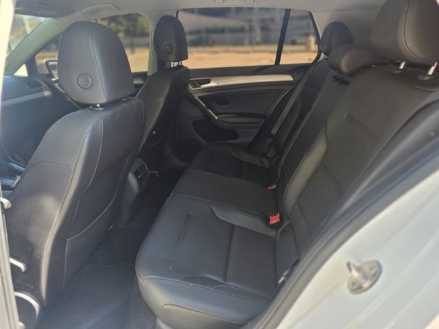 2015 Volkswagen e-Golf SEL Premium 2015 Volkswagen e-Golf SEL Premium