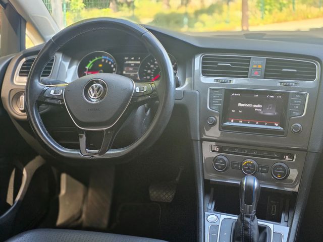 2015 Volkswagen e-Golf SEL Premium | Reseda, CA | Angeles Auto Alliance