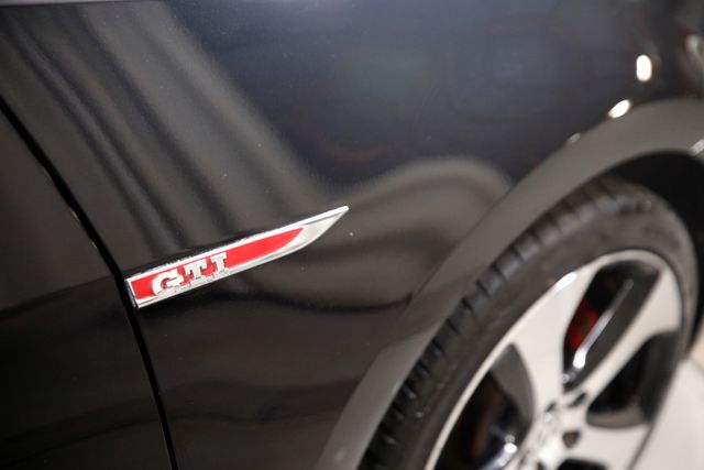 2015 Volkswagen Golf GTI S | Burbank, California | MDK International 2015 Volkswagen Golf GTI S | Burbank, California | MDK International
