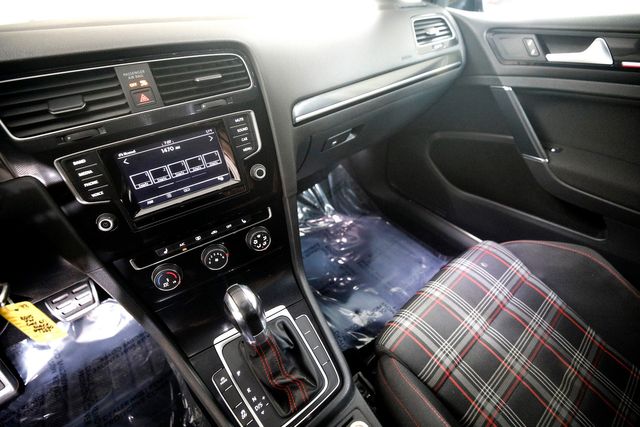 2015 Volkswagen Golf GTI S | Burbank, California | MDK International 2015 Volkswagen Golf GTI S | Burbank, California | MDK International