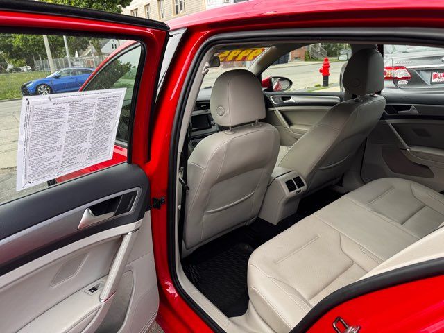 2015 Volkswagen Golf TSI SE