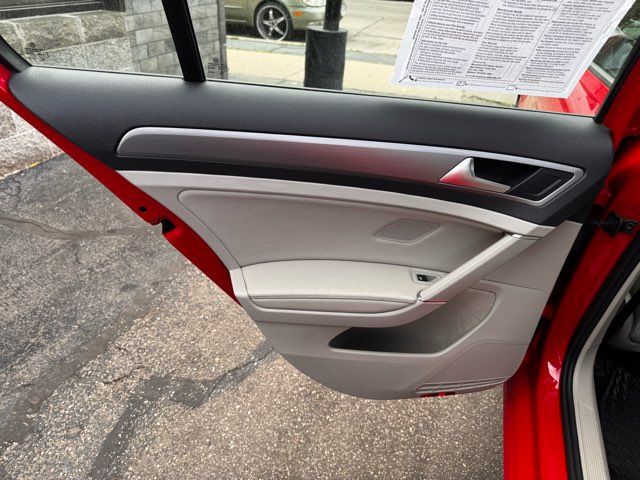 2015 Volkswagen Golf TSI SE
