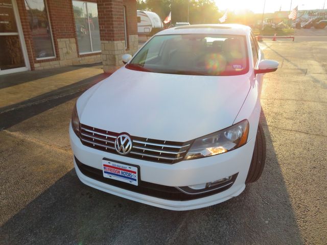 2015 Volkswagen Passat 3.6L V6 SEL Premium
