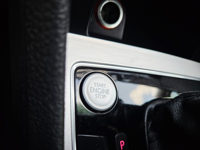 2015 Volkswagen Passat SEL Premium | Ellisville, MO | AutoPort