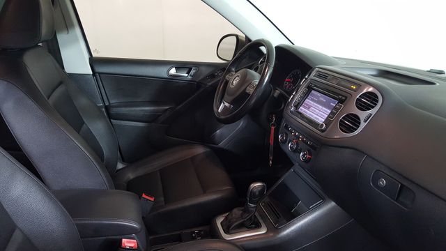 2015 Volkswagen Tiguan SE | Carrollton, TX | Legend Motorcars of Carrollton 2015 Volkswagen Tiguan SE | Carrollton, TX | Legend Motorcars of Carrollton