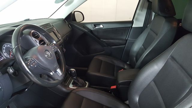 2015 Volkswagen Tiguan SE | Carrollton, TX | Legend Motorcars of Carrollton 2015 Volkswagen Tiguan SE | Carrollton, TX | Legend Motorcars of Carrollton