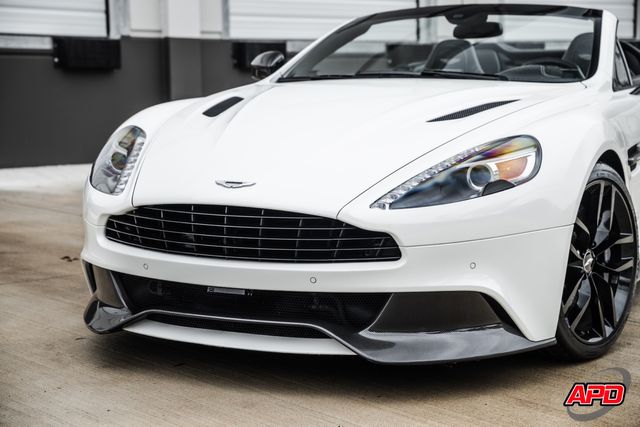 2016 Aston Martin Vanquish Carbon Edition Volante 2016 Aston Martin Vanquish Carbon Edition Volante