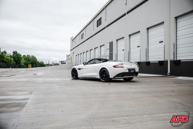 2016 Aston Martin Vanquish Carbon Edition Volante 2016 Aston Martin Vanquish Carbon Edition Volante