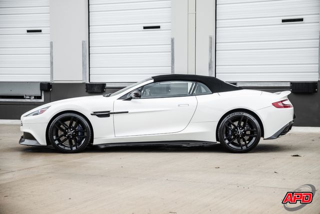 2016 Aston Martin Vanquish Carbon Edition Volante 2016 Aston Martin Vanquish Carbon Edition Volante